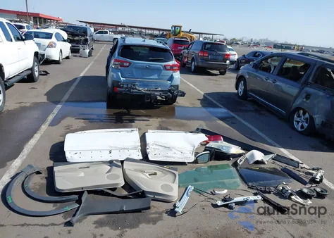 2015 Ford Escape z USA, uszkodzony, nr VIN 1FMTU0G90FUA81004